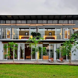 https://villa-14-bolgoda.negombohotels.net